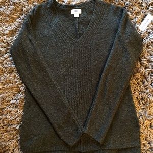 Brand new dark green Old Navy V-neck sweater